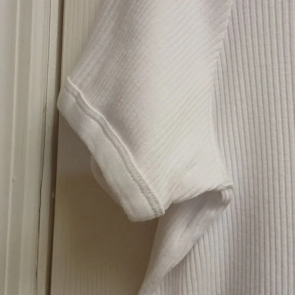 Basic Editions White Button-Up Short Sleeve Mid Cropped Short Sleeve Sweater XL